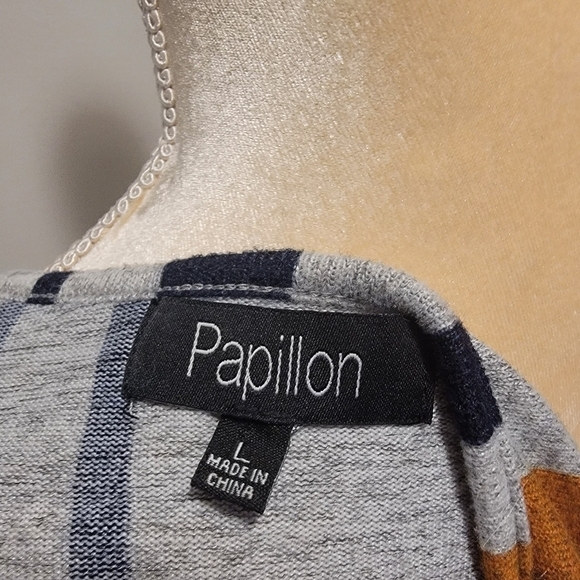 Papillon Geometric Sweater size Large T02 - Picture 4 of 4